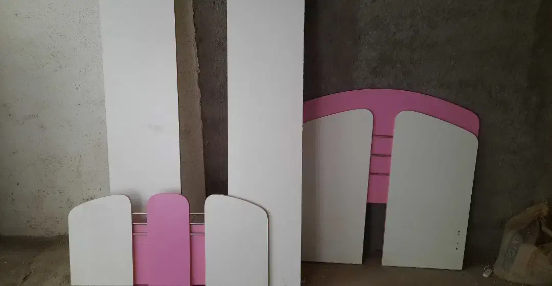 تخت یک نفره|تخت و سرویس خواب|رشت, منظریه|دیوار