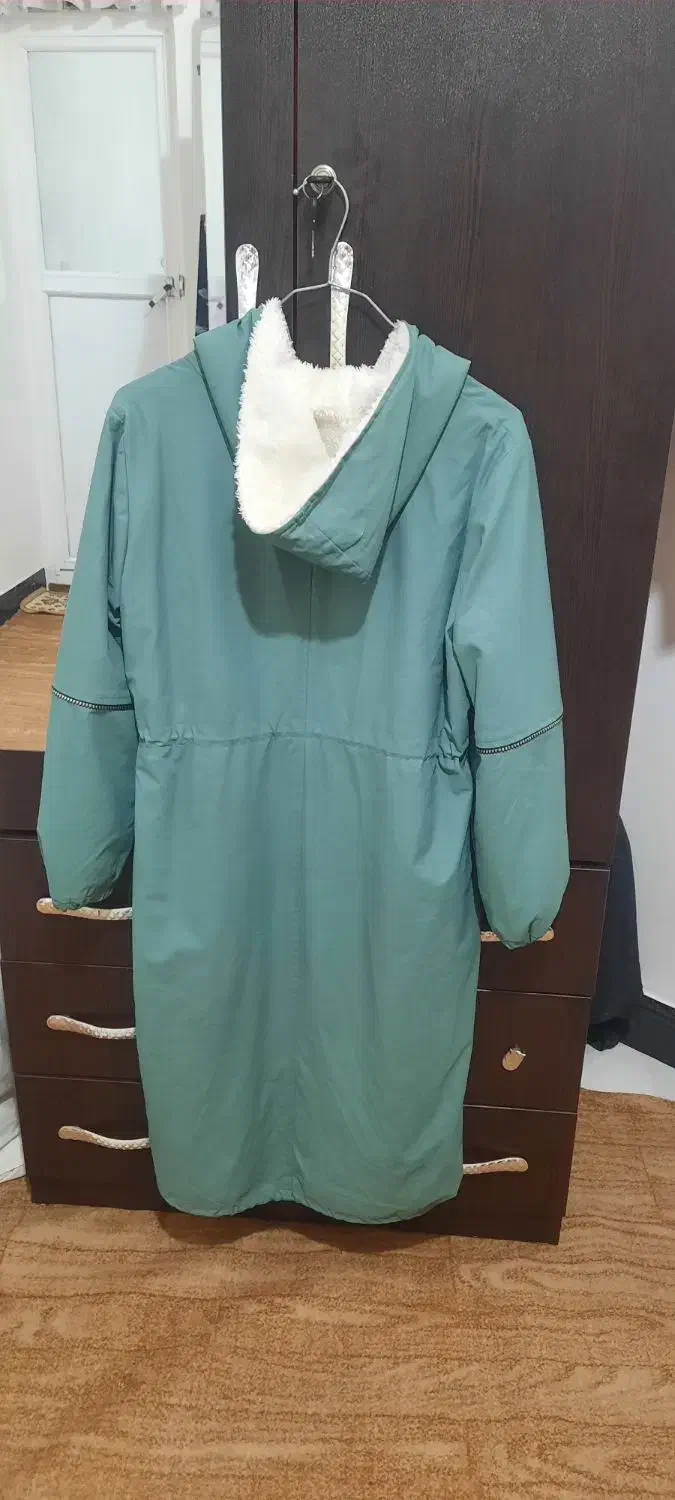 پالتو بارانی بلند|لباس|اسفراین, |دیوار