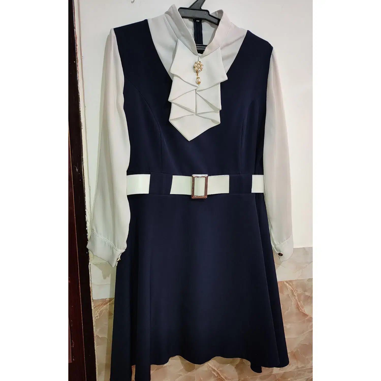 لباس مجلسی|لباس|اراک, |دیوار