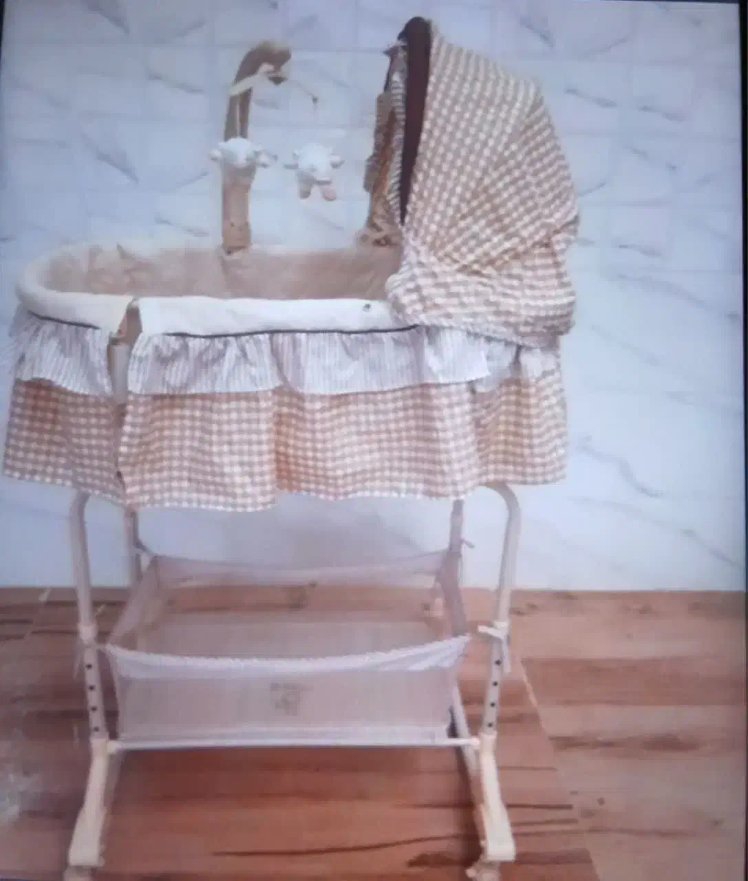 گهواره نوزاد|تخت و سرویس خواب|بیرجند, |دیوار