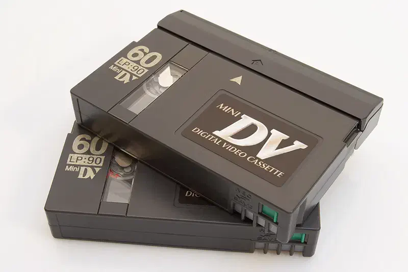 تبدیل انواع فیلم های ویدئویی قدیمی به فلش و DVD|خدمات رایانه‌ای و موبایل|ملایر, |دیوار