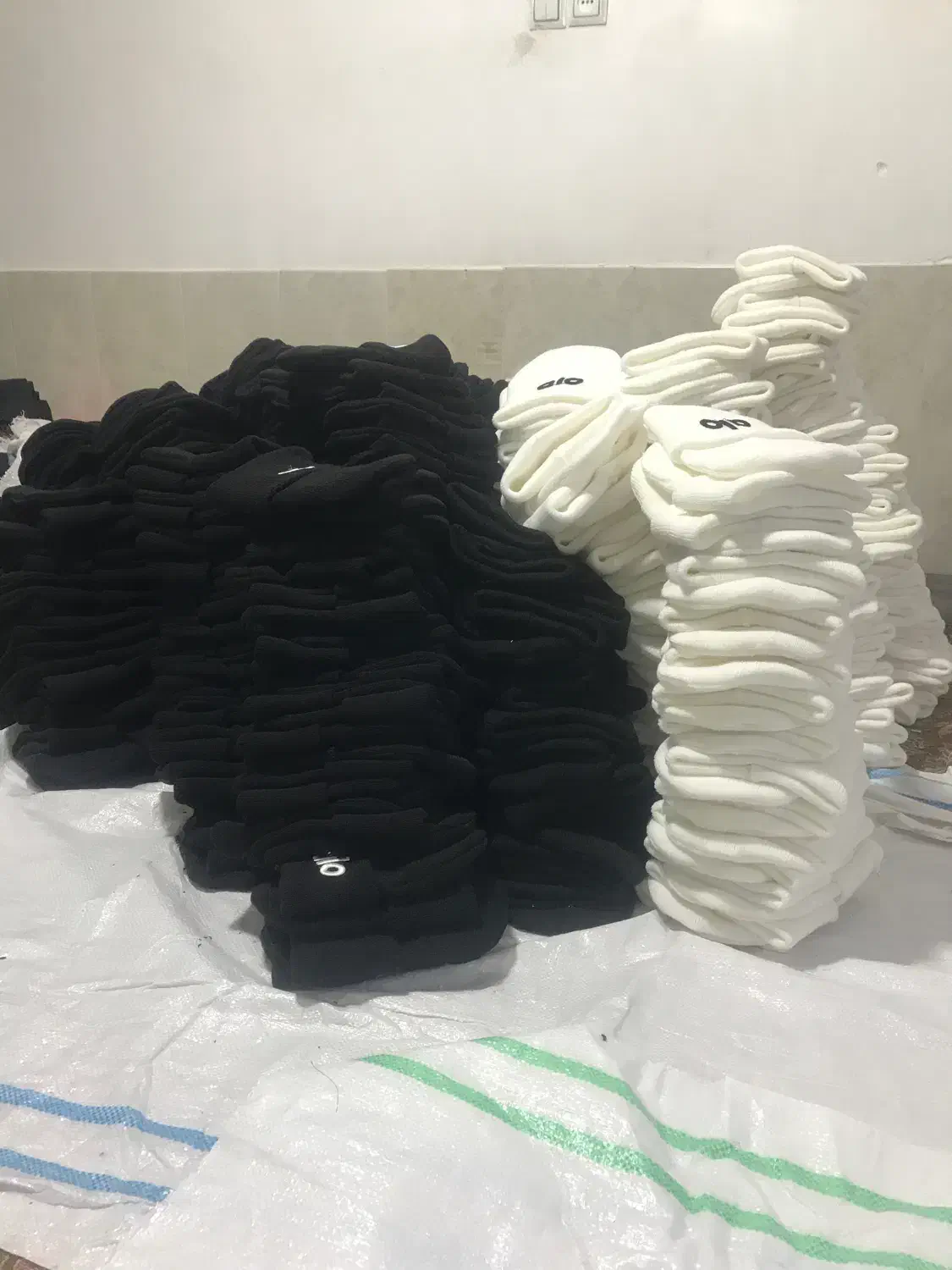 کلاه بافت|لباس|سبزوار, جنت|دیوار