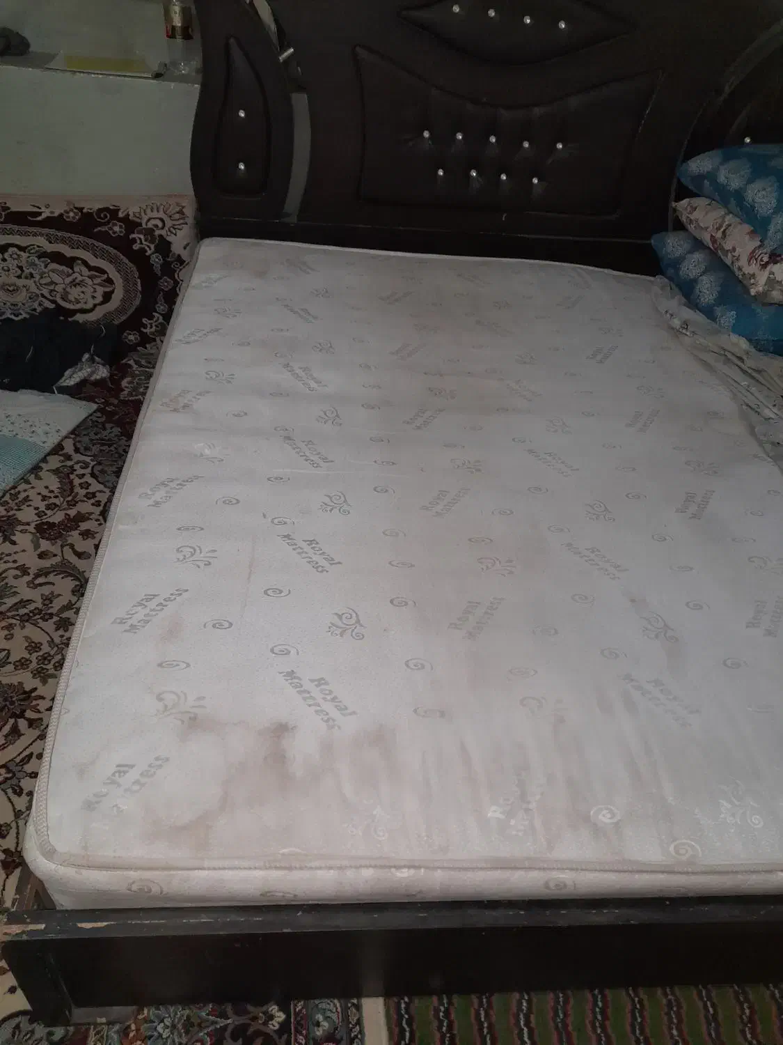 تخت خواب با تشک رویال|تخت و سرویس خواب|عطاملک, |دیوار