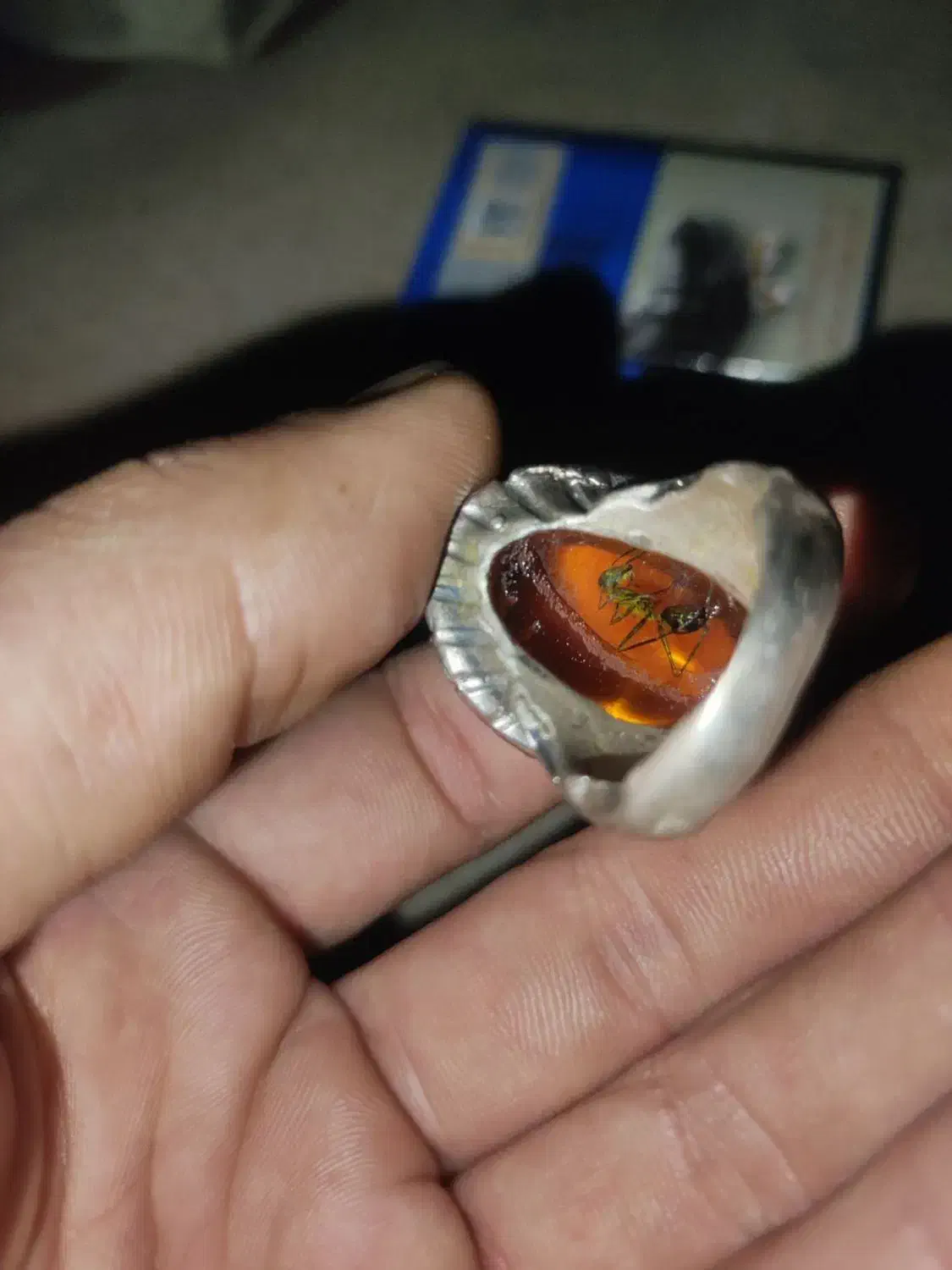 انگشتر کهربا|کلکسیون اشیاء عتیقه|خمینی‌شهر, |دیوار