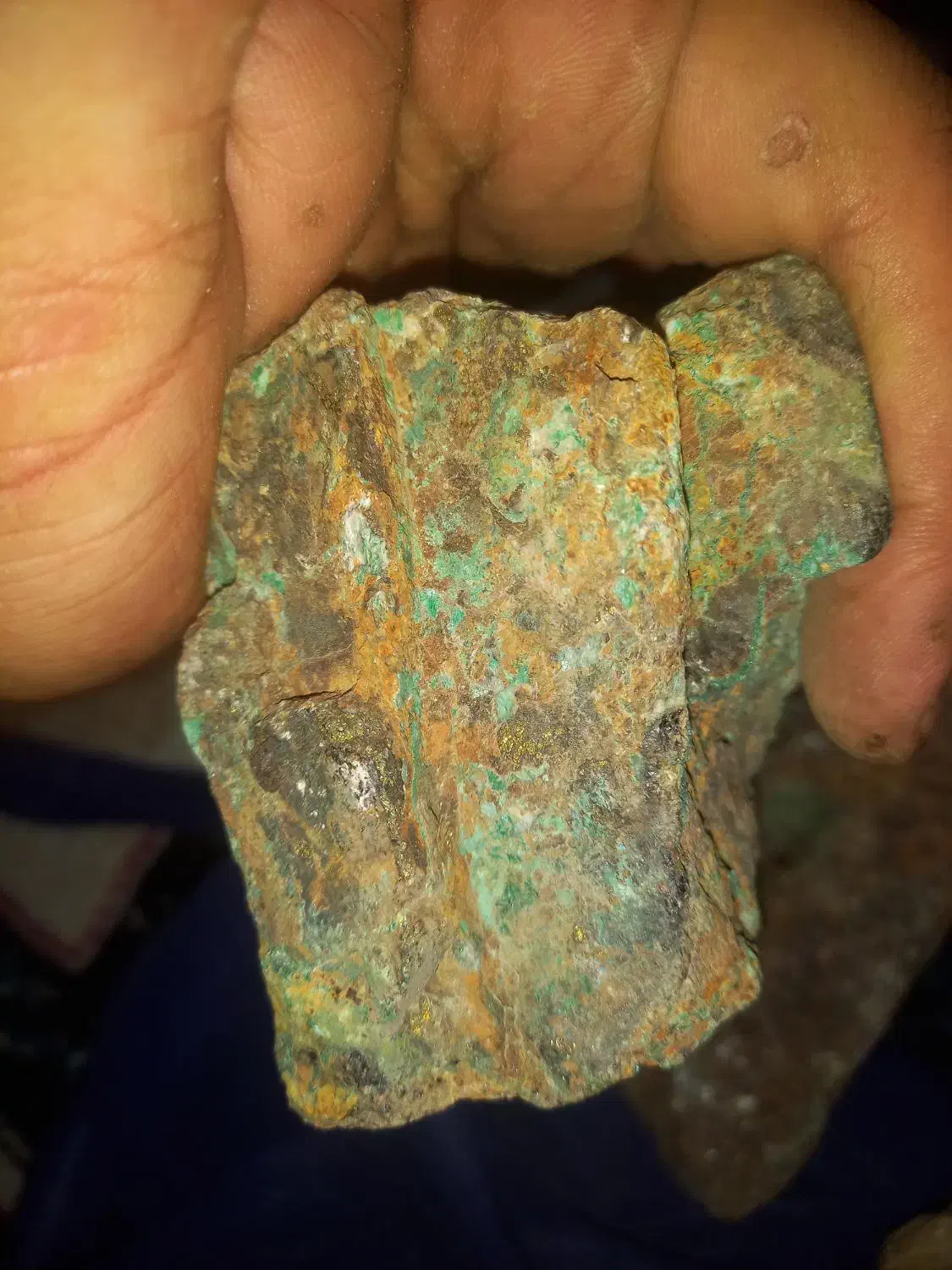 سنگ طلا عیار بالا|کلکسیون اشیاء عتیقه|بناب, |دیوار