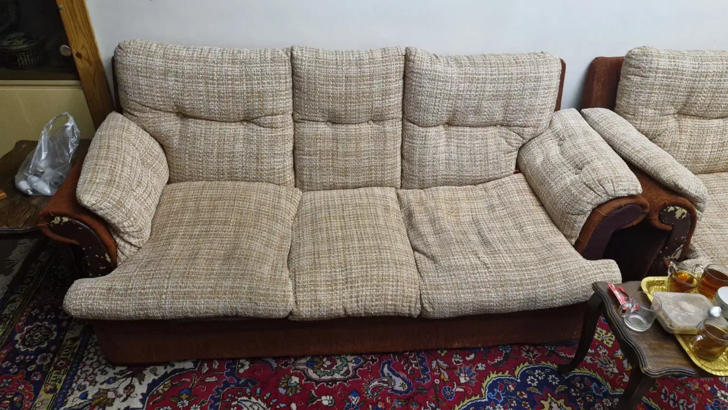 مبل راحتی - نیازمند تعمیر|مبلمان خانگی و میز عسلی|مشکین‌دشت, |دیوار