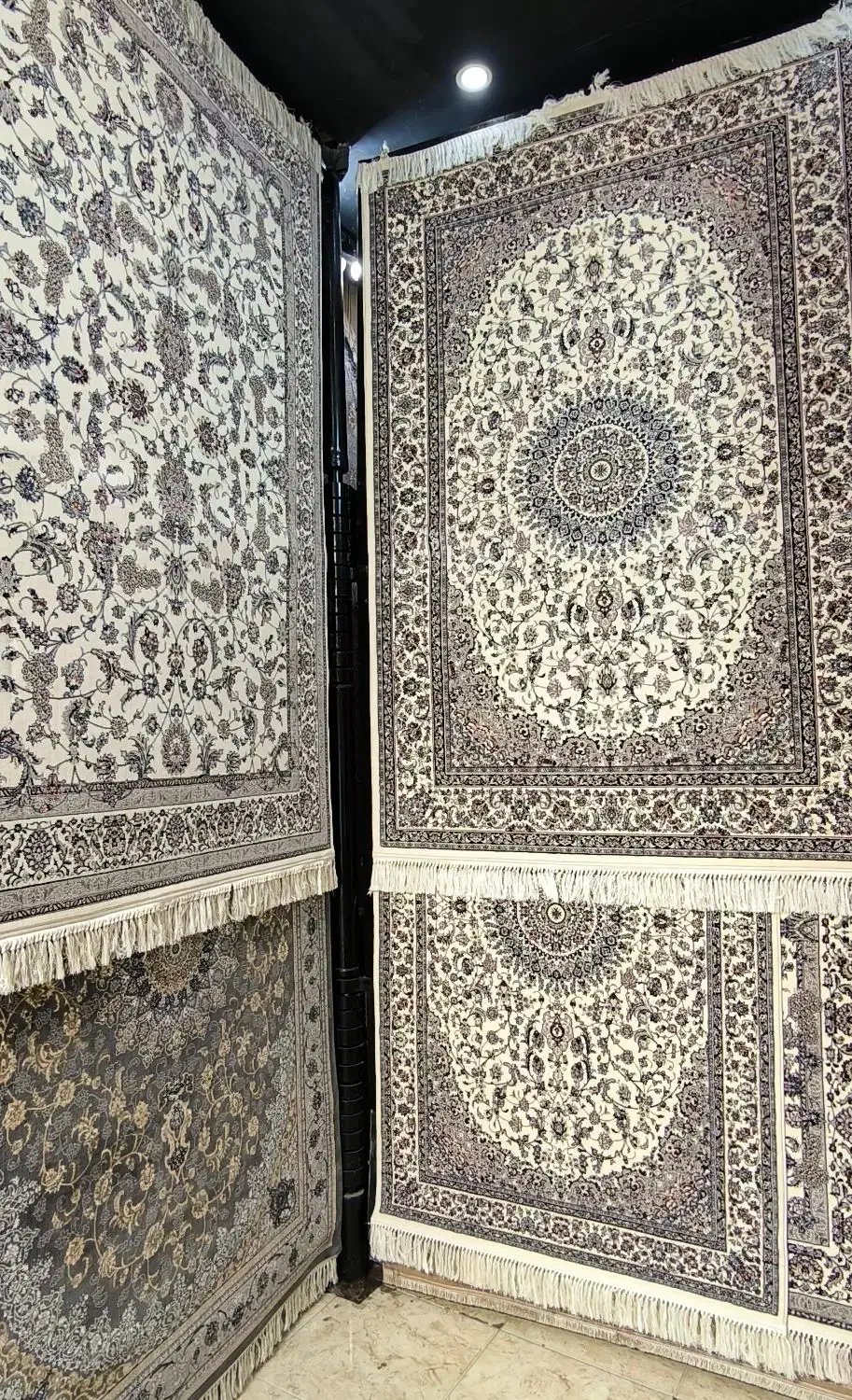 فروشگاه فرش پارسی فروش انواع قالیچه با اقساط|فرش|اصفهان, شاهد|دیوار