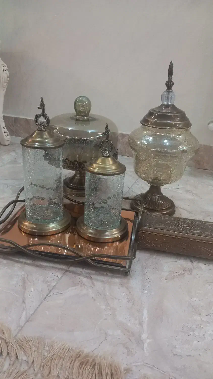 ظروف پذیرای|ظروف سرو و پذیرایی|ری, شهادت|دیوار