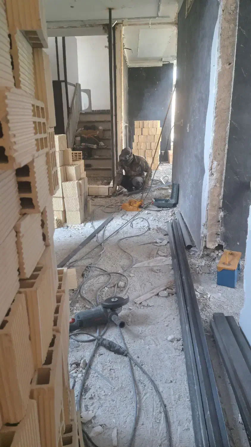 عرضه تمام کارهای جوشکاری ساختمان حرفه ای|خدمات پیشه و مهارت|اسلام‌شهر, شهرک مفیدی|دیوار