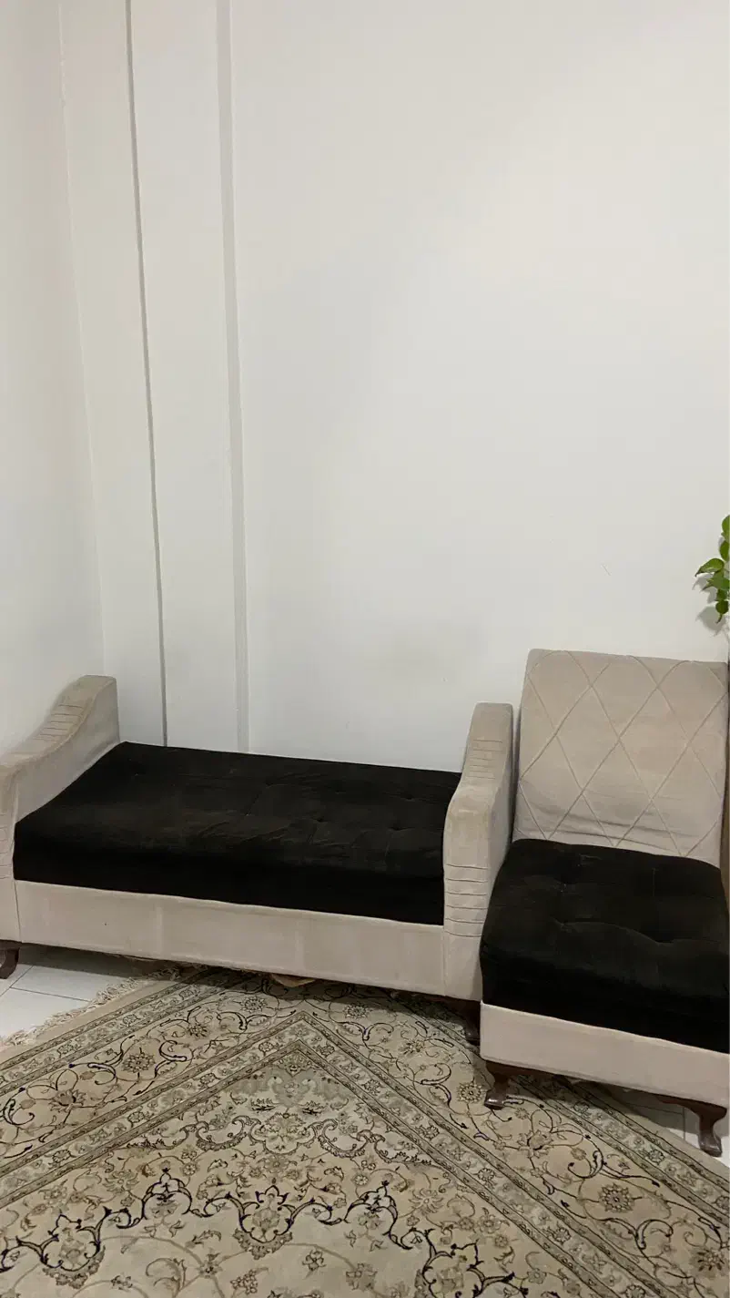 مبل راحتی کم کارکرد هفت نفره همراه میز جلو مبلی|مبلمان خانگی و میز عسلی|تهران, علم و صنعت|دیوار
