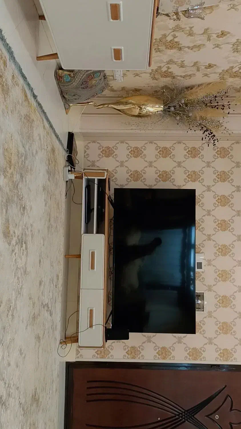 تلوزیون|تلویزیون و پروژکتور|اندیشه, اندیشه فاز ۲|دیوار