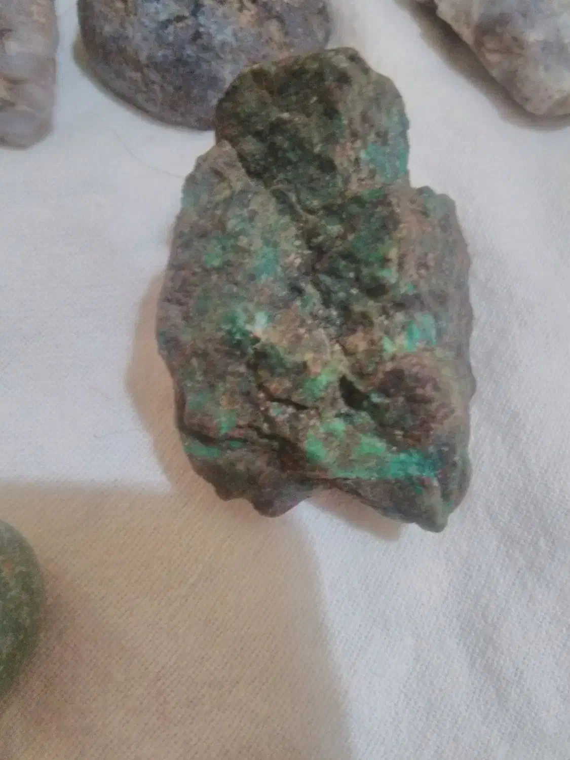 سنگ قیمتی فروشی|کلکسیون اشیاء عتیقه|بشاریات, |دیوار