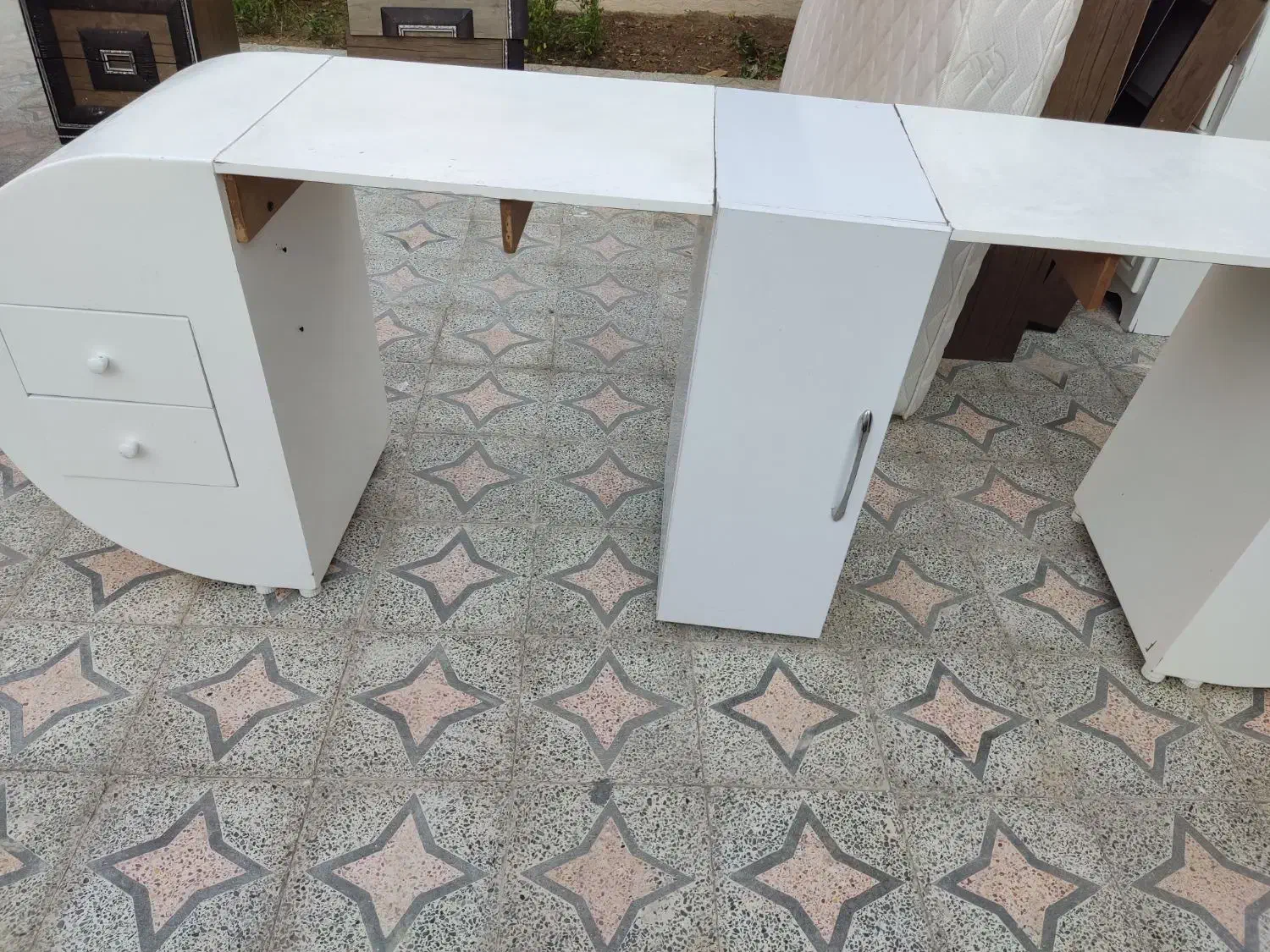 میز کار ناخن|آرایشگاه و سالنهای زیبایی|بوشهر, |دیوار