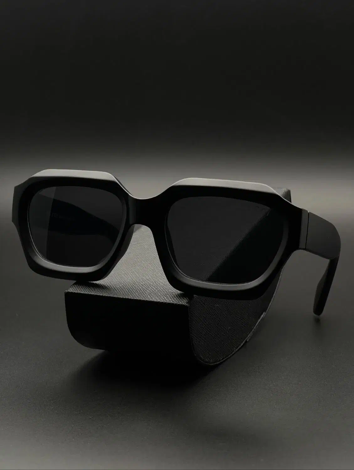 عینک بینظیر گوچی|زیورآلات و اکسسوری|تهران, نمایشگاه بین المللی|دیوار