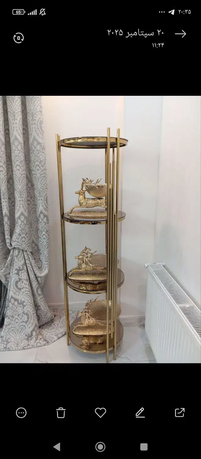 ویترین چهار طبقه طلایی به همراه ست گوزن پرشی|بوفه، ویترین، کنسول|رشت, توشیبا|دیوار