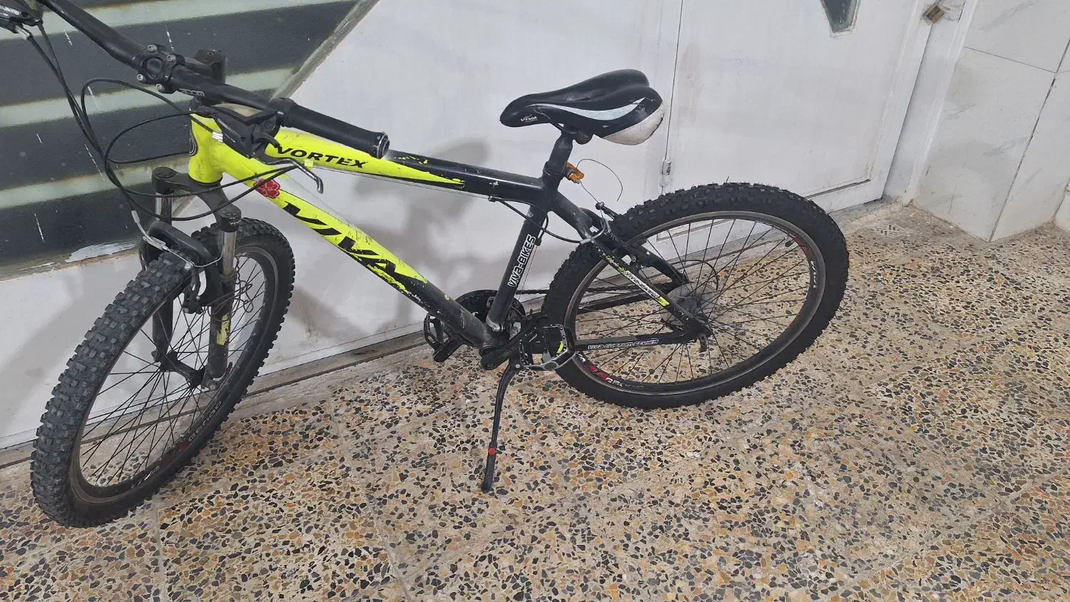 دوچرخه ویوا اصلی|دوچرخه، اسکیت، اسکوتر|شیراز, میانرود|دیوار