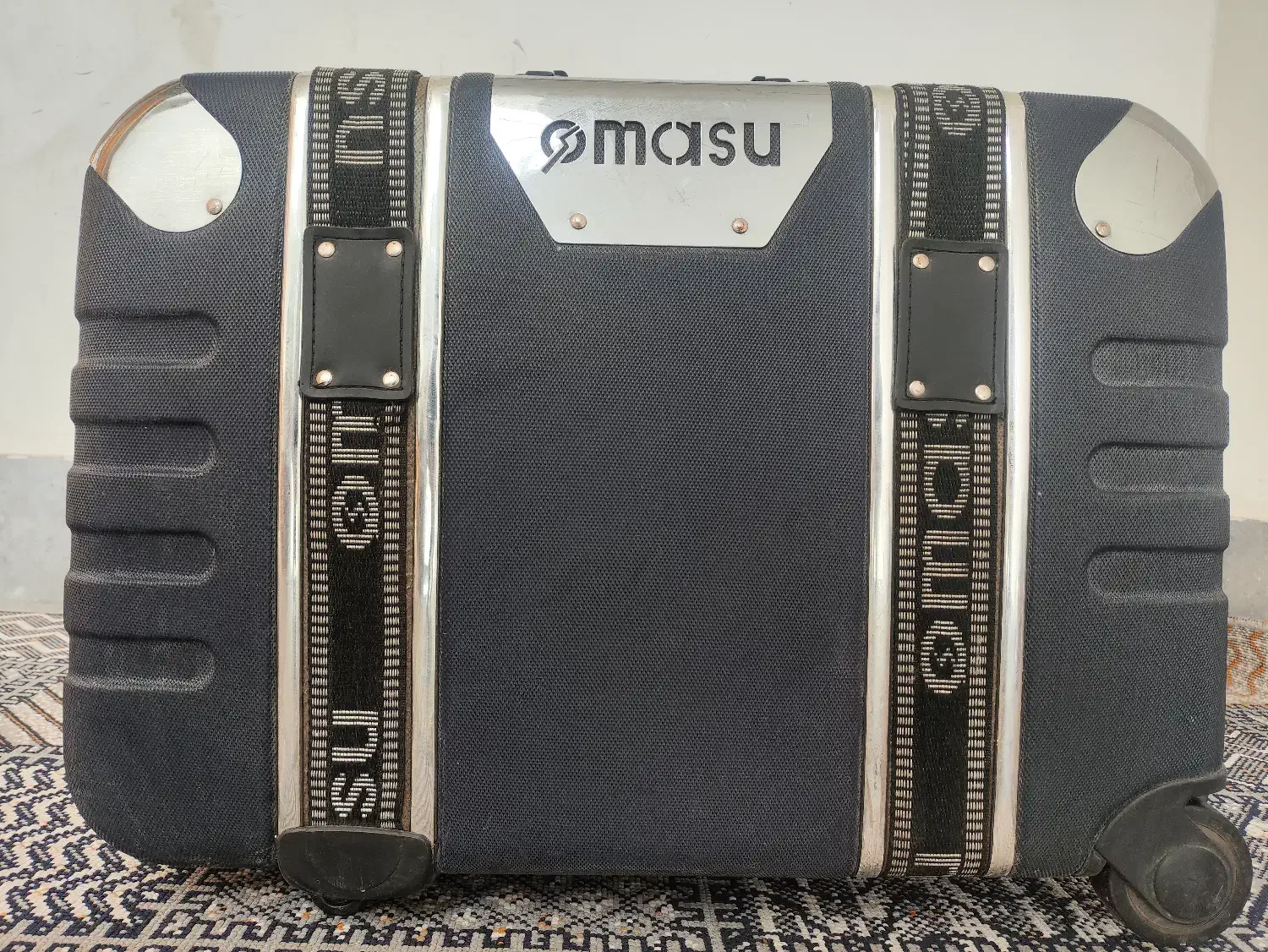 چمدان|کیف، کفش، کمربند|بیرجند, |دیوار