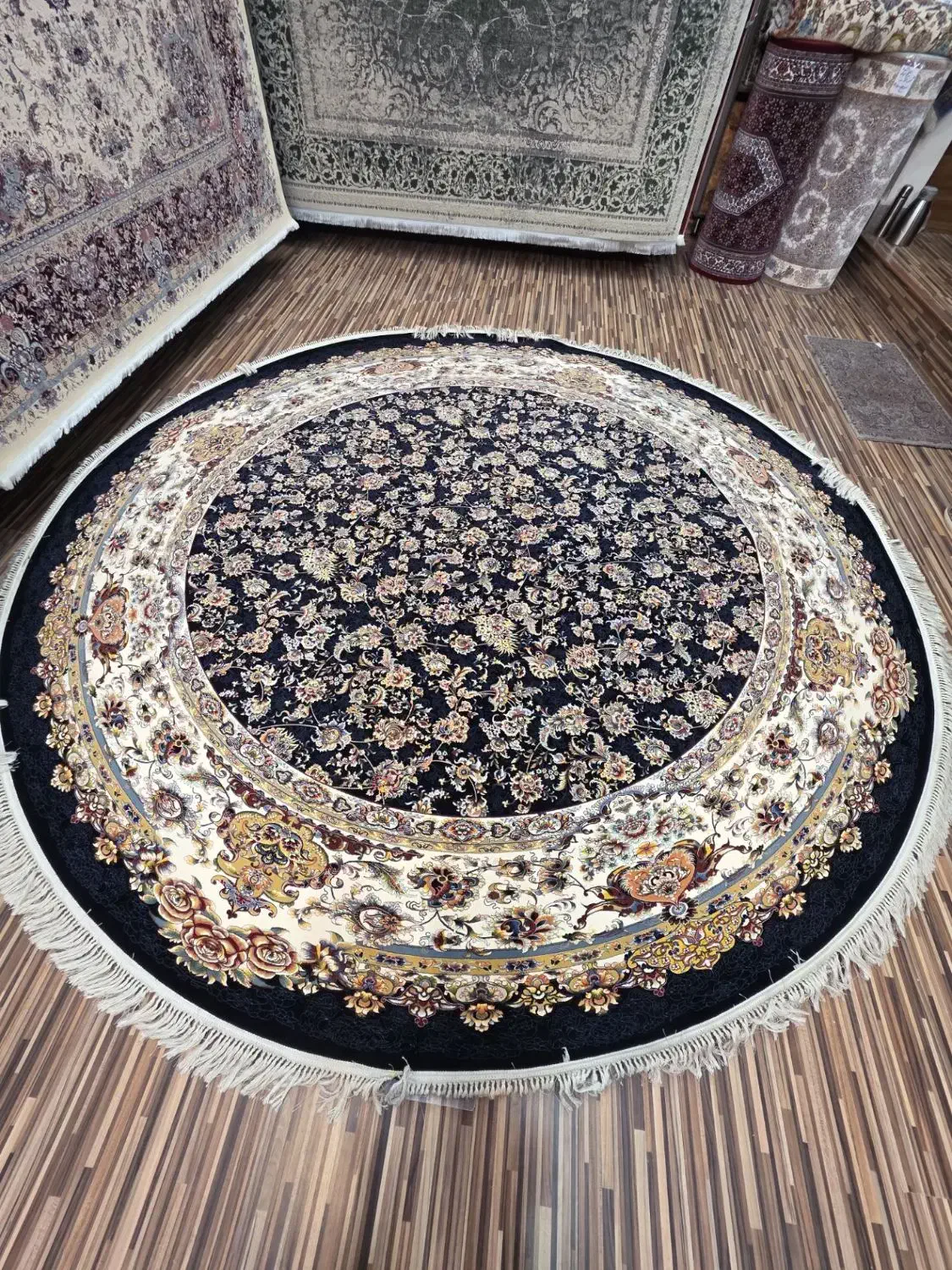 فرش گرد ۹متری|فرش|زنجان, |دیوار