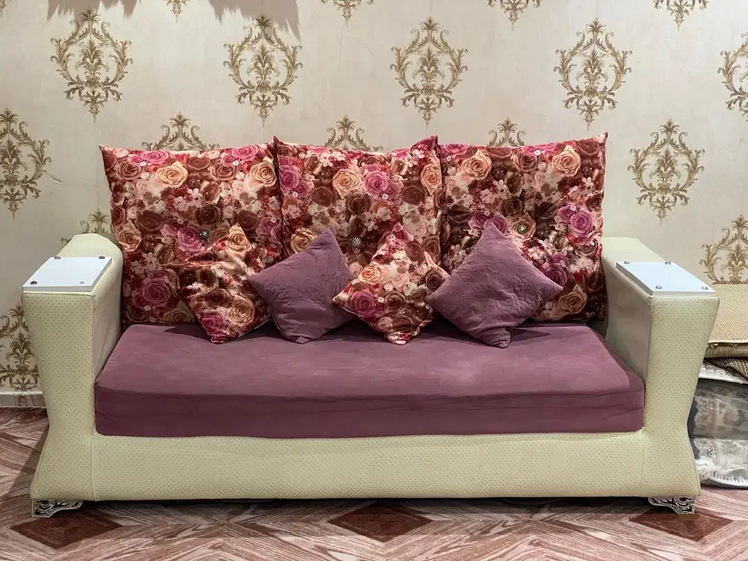 مبل هفت نفره در حد نو|مبلمان خانگی و میز عسلی|اسالم, |دیوار