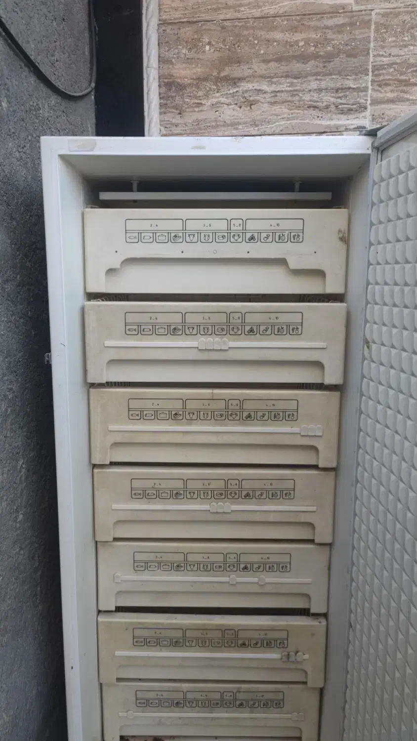 کمد یخچال فریزر با تلویزیون با ضبط سونی اصل|سیستم صوتی خانگی|سراوان, |دیوار