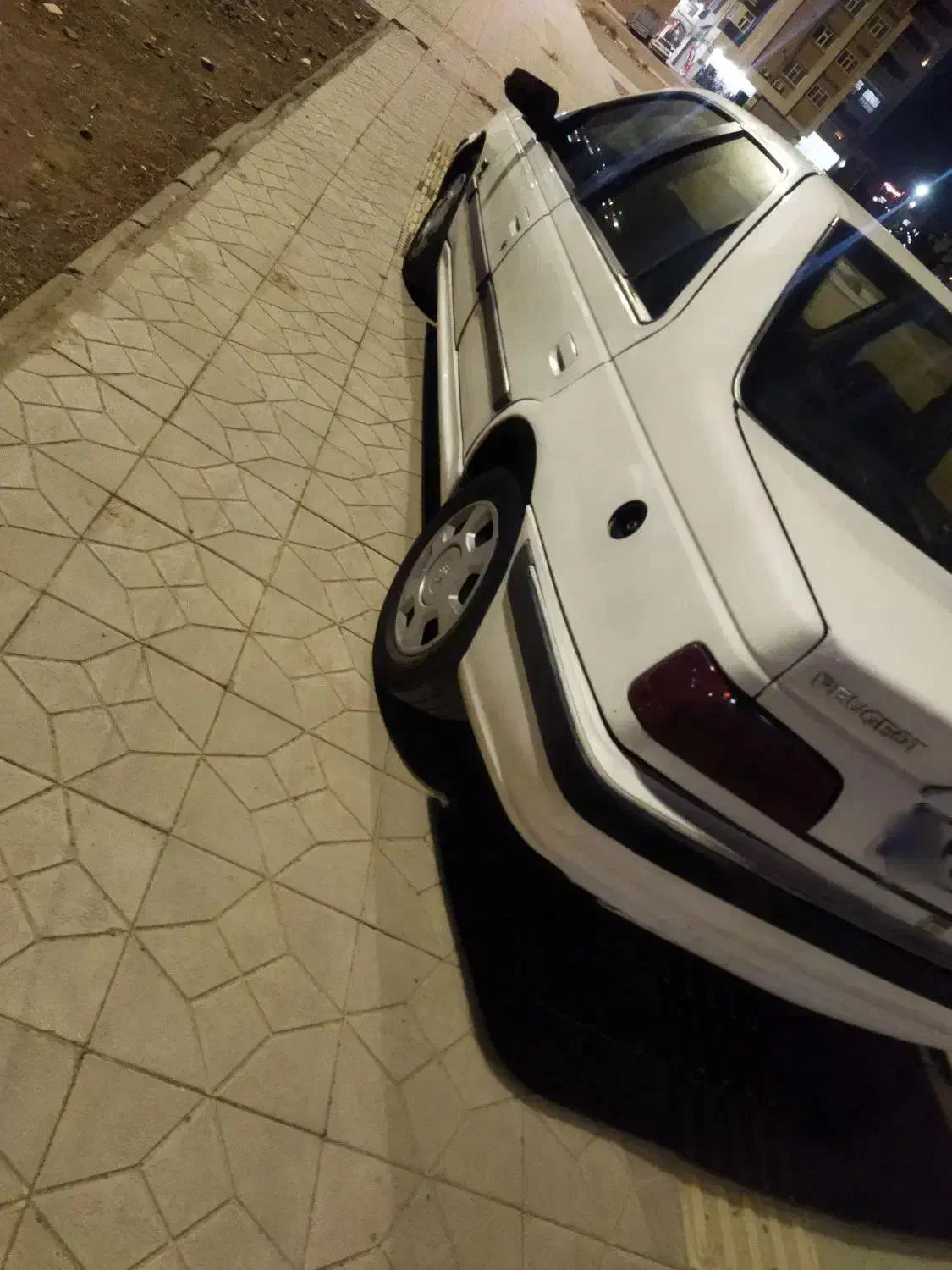 پژو پارس سفید مدل 88|خودرو سواری و وانت|اصفهان, شفق|دیوار