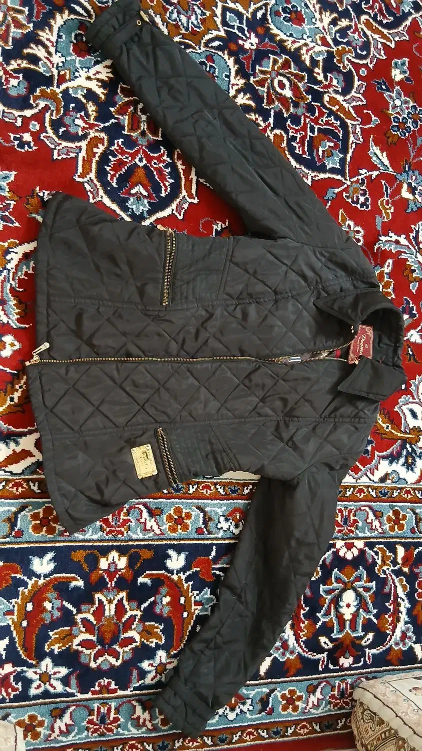 یک عدد کاپشن دخترانه در حد دوبارپوشیدن سایز۴۲|لباس|بیجار, |دیوار