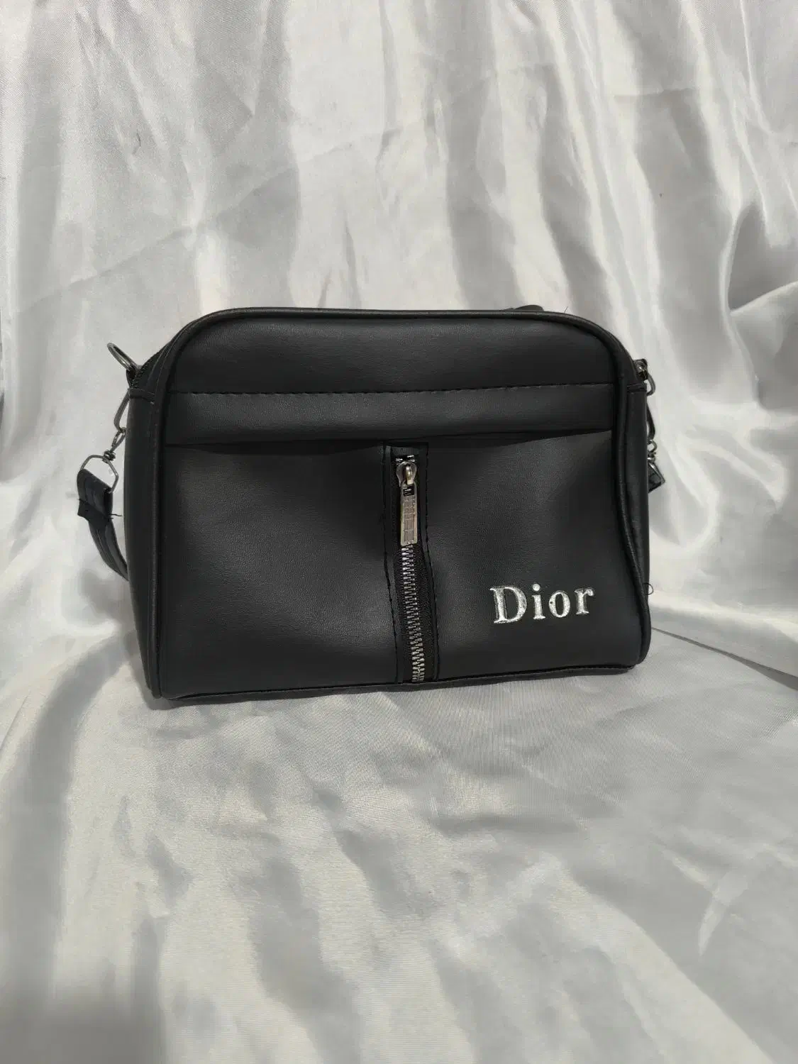 دو عدد کیف نو|کیف، کفش، کمربند|دورود, |دیوار