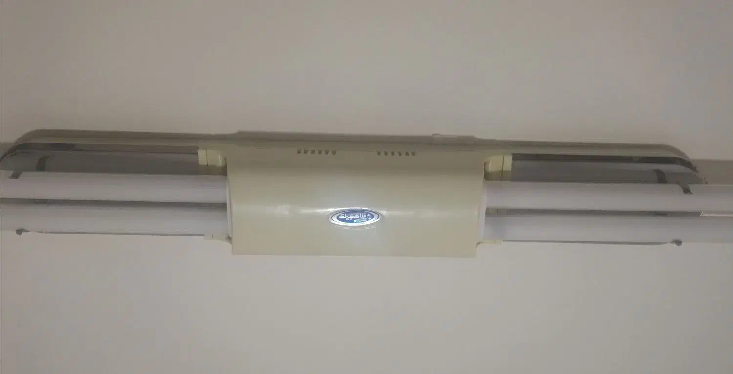 2 عدد قاب به همراه 4 عدد لامپ مهتابی|لامپ و چراغ|خمین, |دیوار