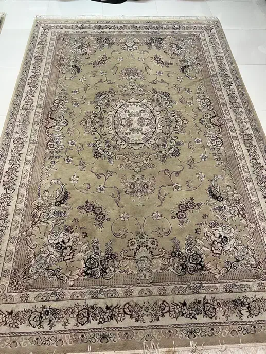 فرش ماشینی کاملا سالم و تمیز|فرش|اصفهان, کوی امیریه|دیوار