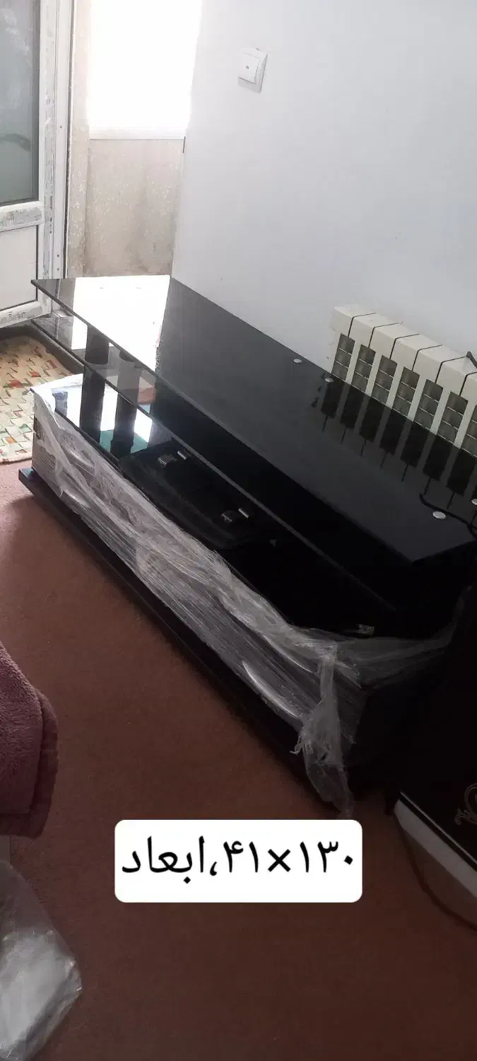 میز تلویزیون و میز ناهارخوری وگلدان وتخت نوزاد|میز تلویزیون|پردیس, فاز ۳|دیوار