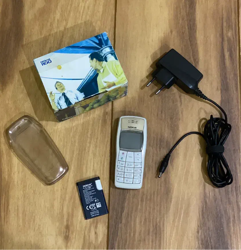 گوشی موبایل زیرخاکی نایاب نوکیا 1100 Nokia ساده|موبایل|تهران, نیاوران|دیوار