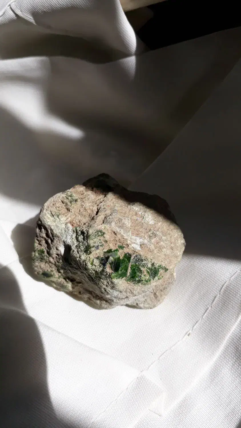 سنگ زمرد اصل|جواهرات|بومهن, |دیوار