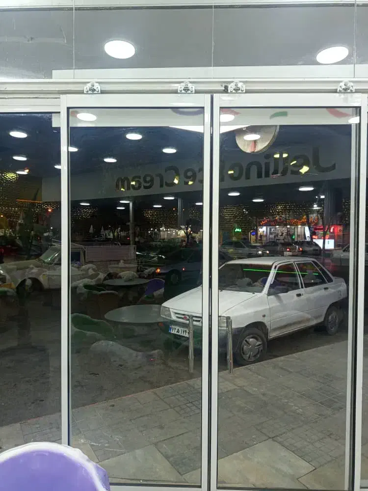 شیشه سکوریت.جک بازویی.|خدمات پیشه و مهارت|کرمان, |دیوار