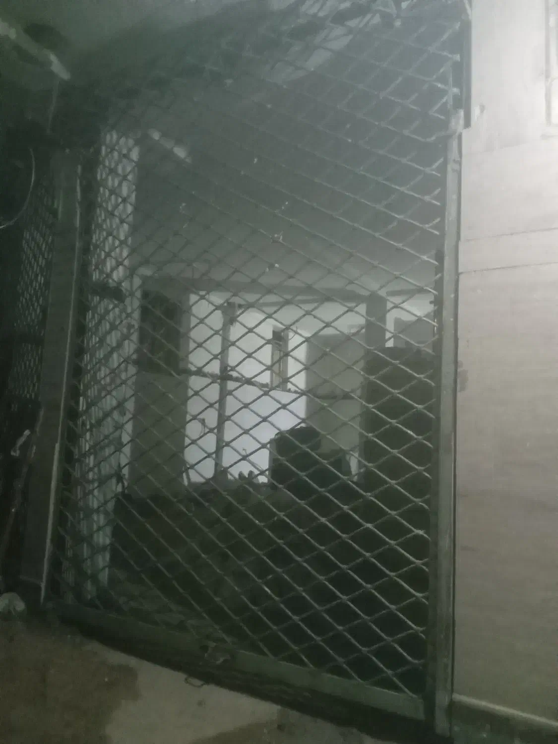 کرکره آهنی قدیمی|مصالح و تجهیزات ساختمان|بجنورد, |دیوار