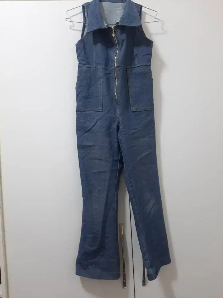 بیلرلیکشی|لباس|شهرکرد, |دیوار