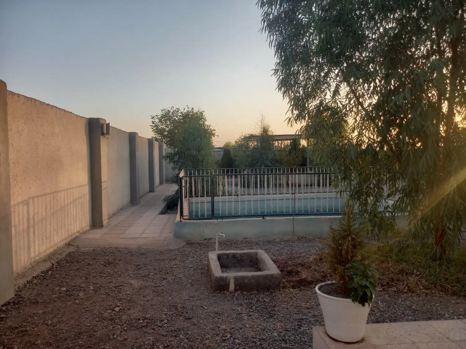 باغ ۱۱۰۰ متری مبارکه نصیرآباد.نزدیک استخر اسپینر|فروش خانه و ویلا|مبارکه, |دیوار