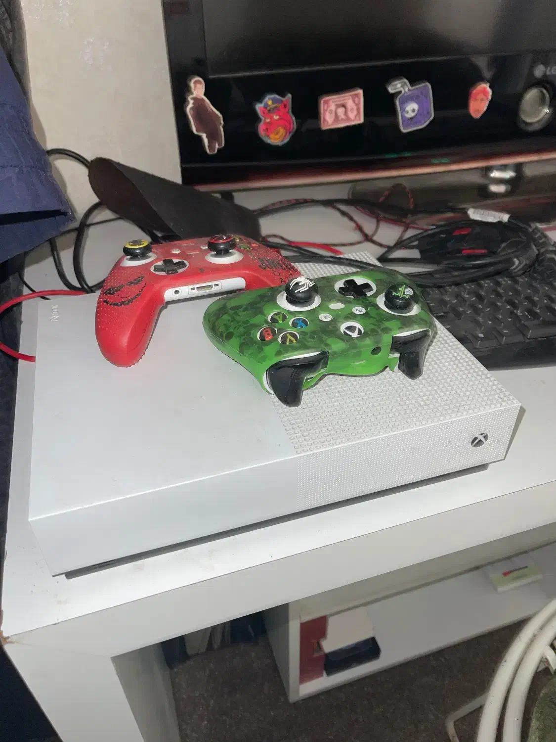 Xbox one s 1 t|کنسول، بازی ویدئویی و آنلاین|مشهد, شهرآرا|دیوار