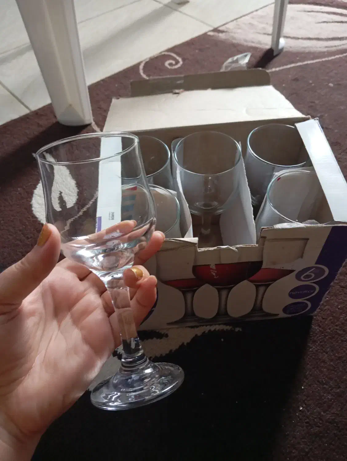 تعدادی وسایل آشپزخانه در صومعهسرا|ظروف سرو و پذیرایی|صومعهسرا, |دیوار