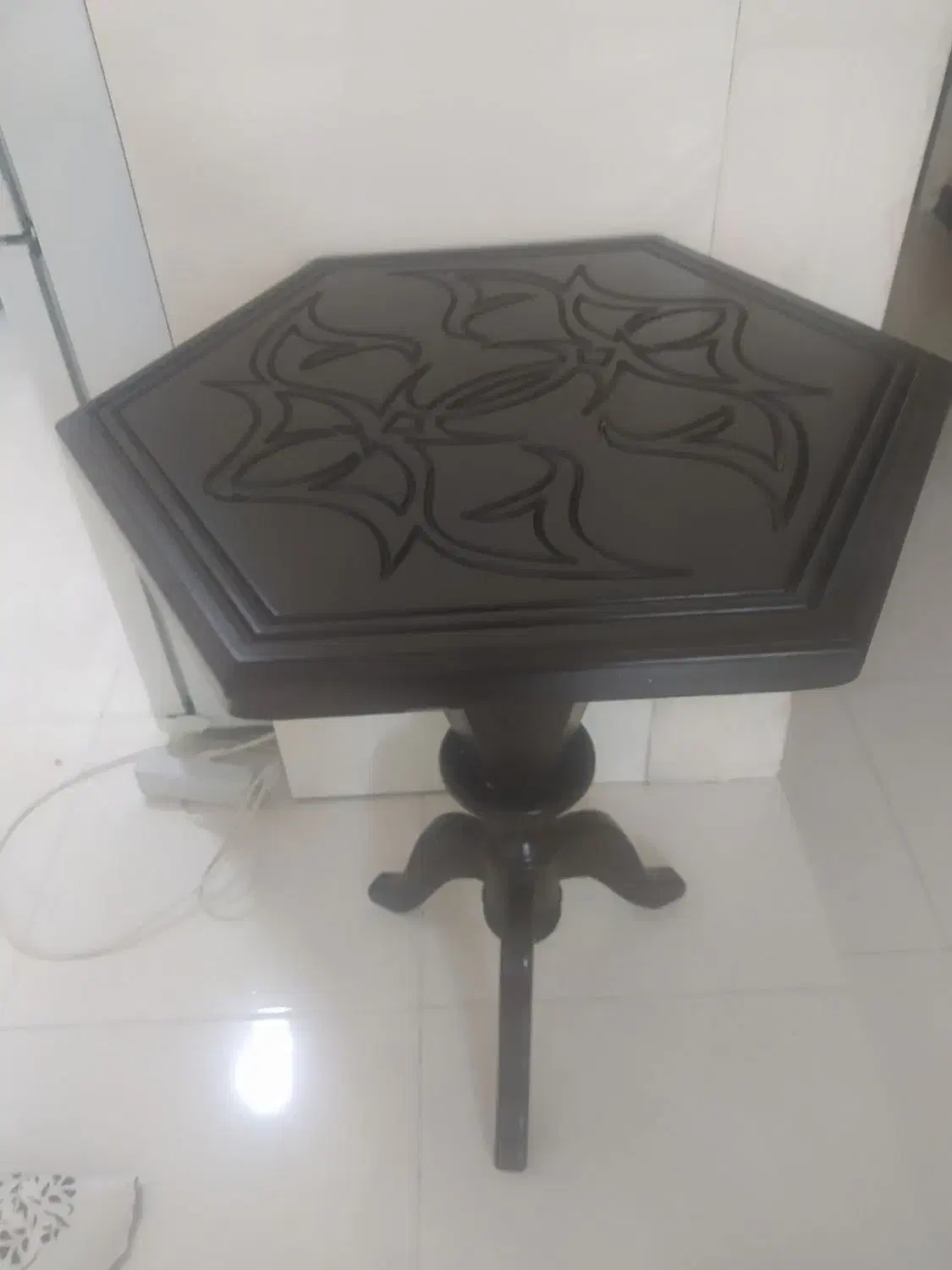 میز|میز و صندلی غذاخوری|قم, شاه سید علی|دیوار