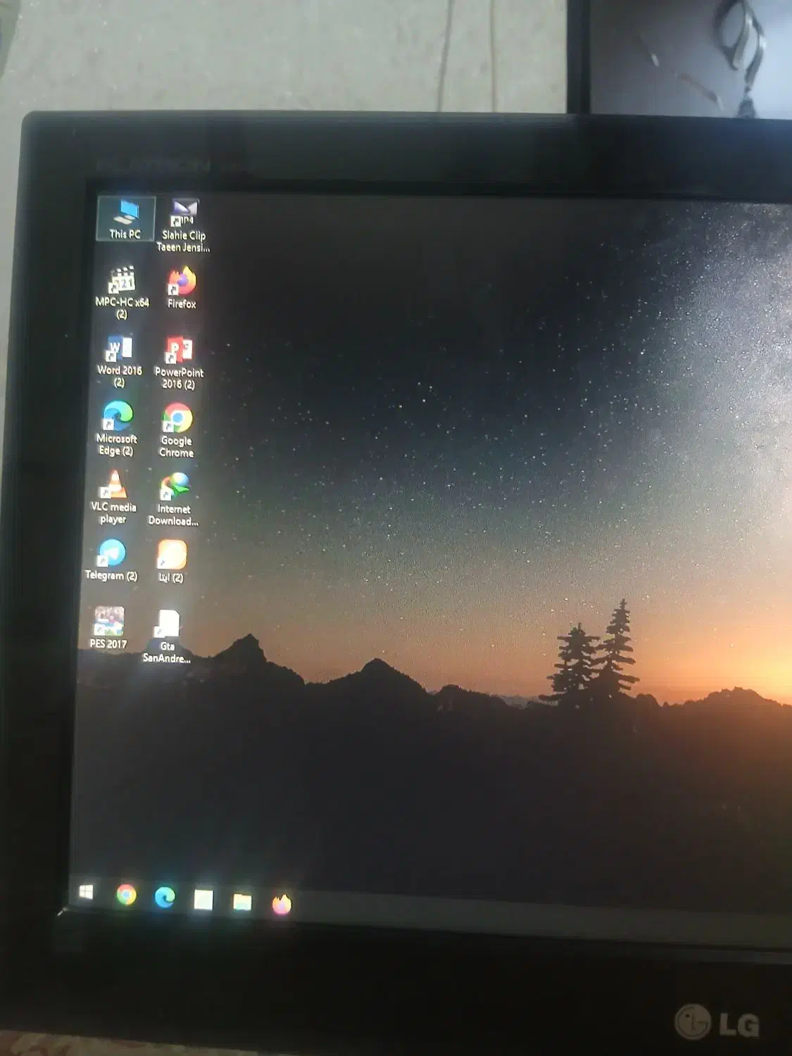 رایانه رو میزی|رایانه رومیزی|اراک, |دیوار