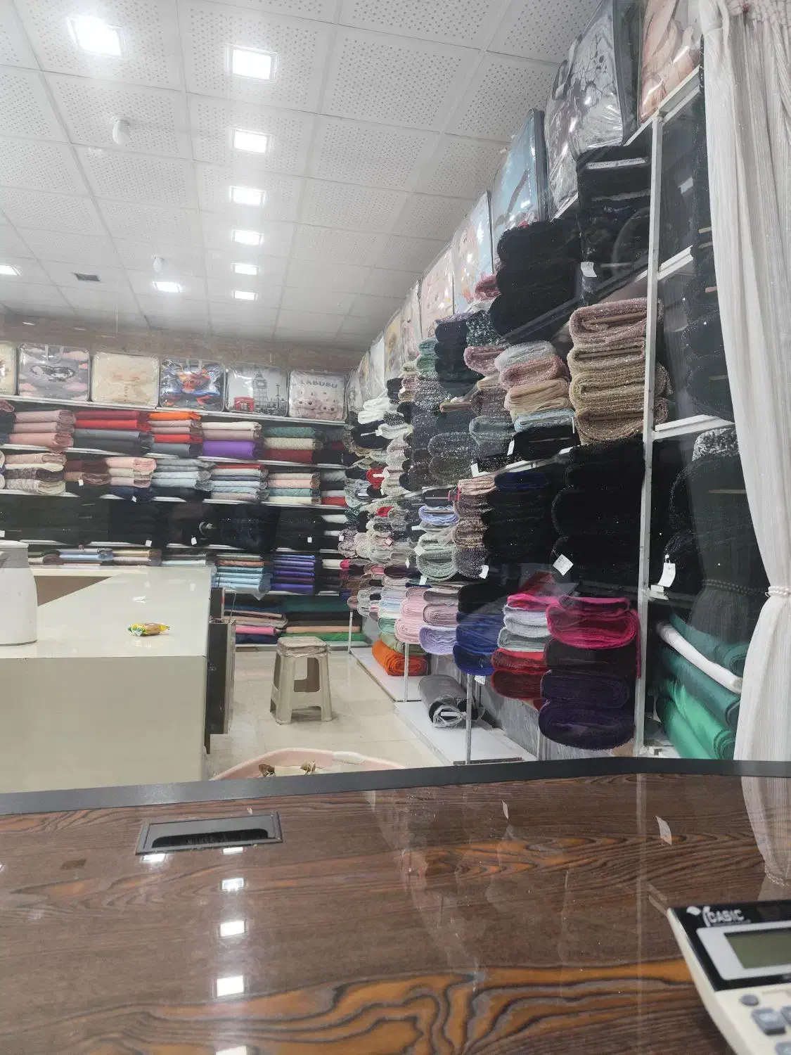 ادمین خانم حقوق 20 میلیون|استخدام بازاریابی و فروش|اردبیل, |دیوار