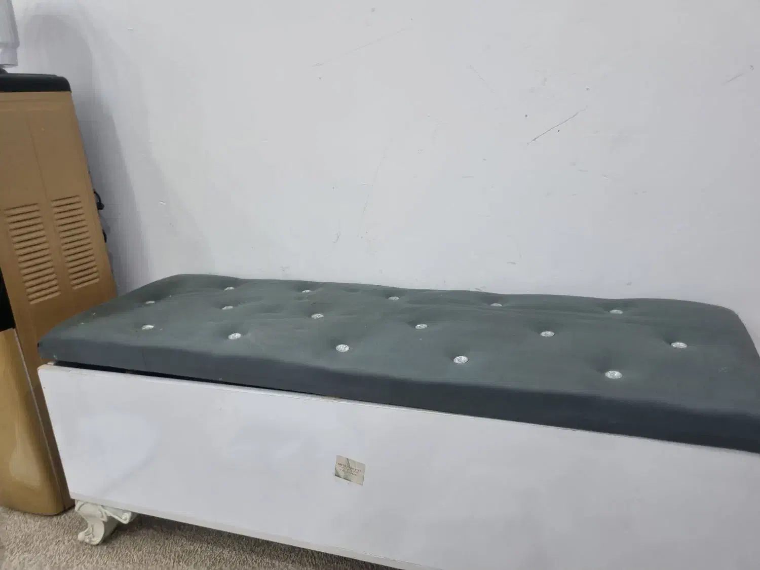 درحد نو بدون خط و خش|صندلی و نیمکت|بندر ماهشهر, |دیوار