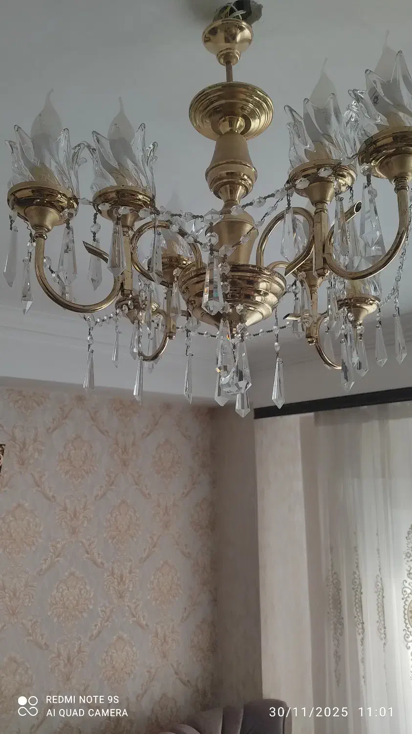 یک عددلوستر|لوستر و چراغ آویز|تبریز, |دیوار