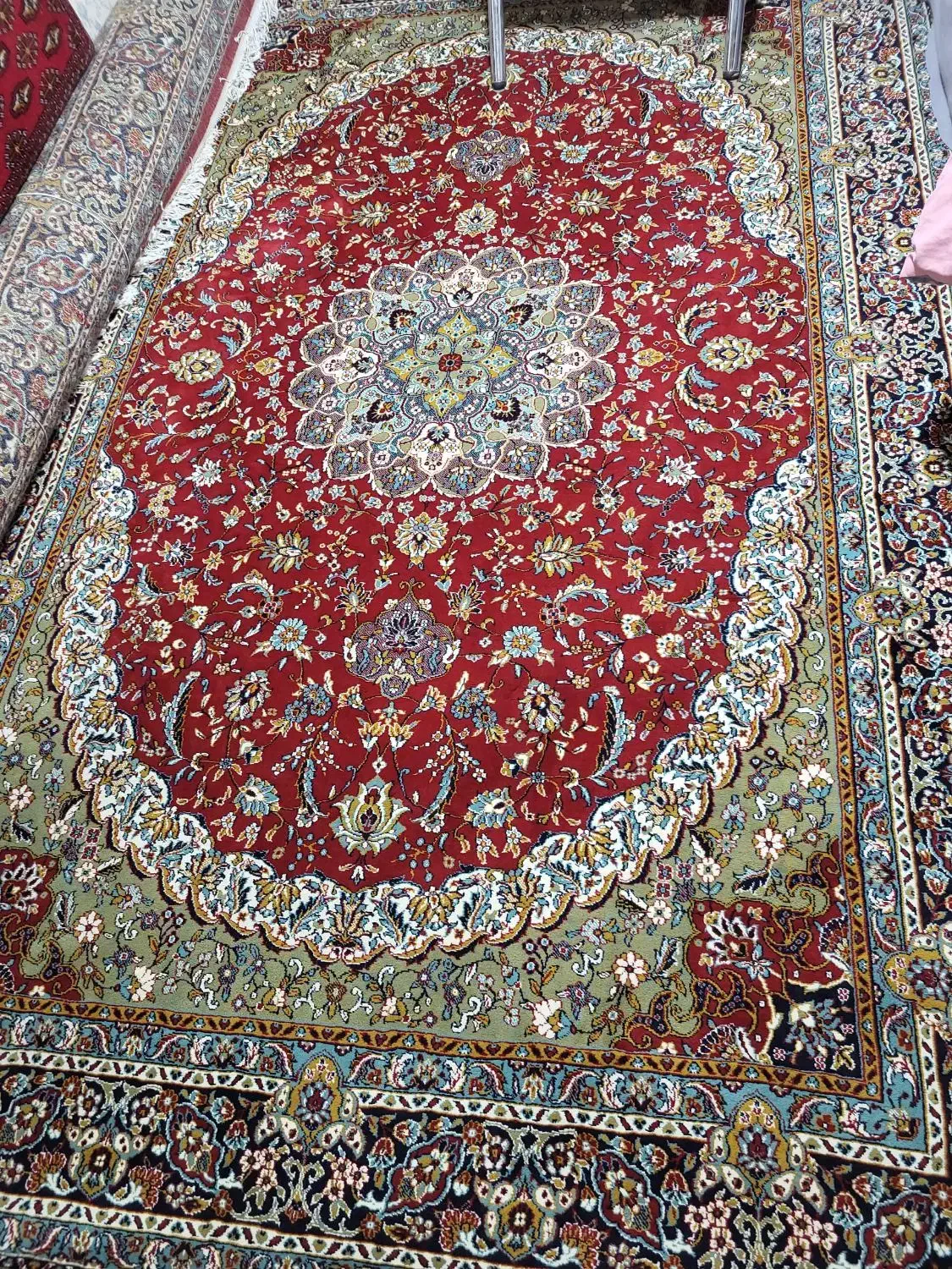 ۵۰۰ شانه مشهد تمیز در حد نو|فرش|سبزوار, هویزه|دیوار