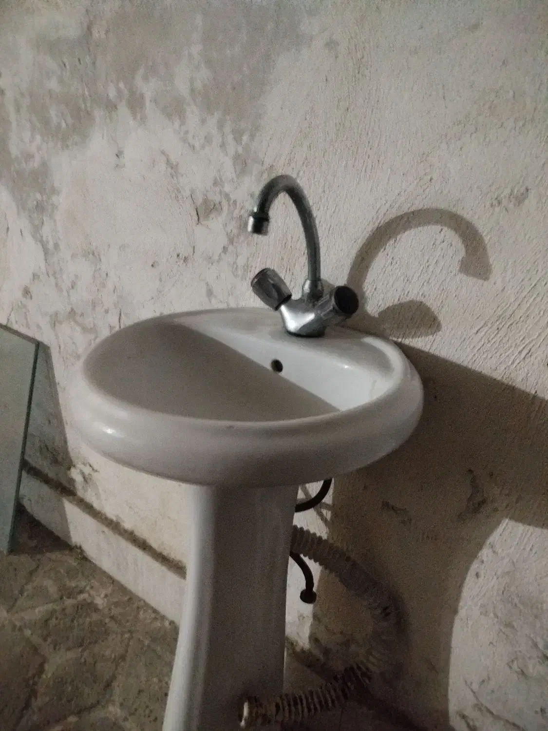 روشویی سالم همراه شیر|لوازم سرویس بهداشتی|گرگان, |دیوار