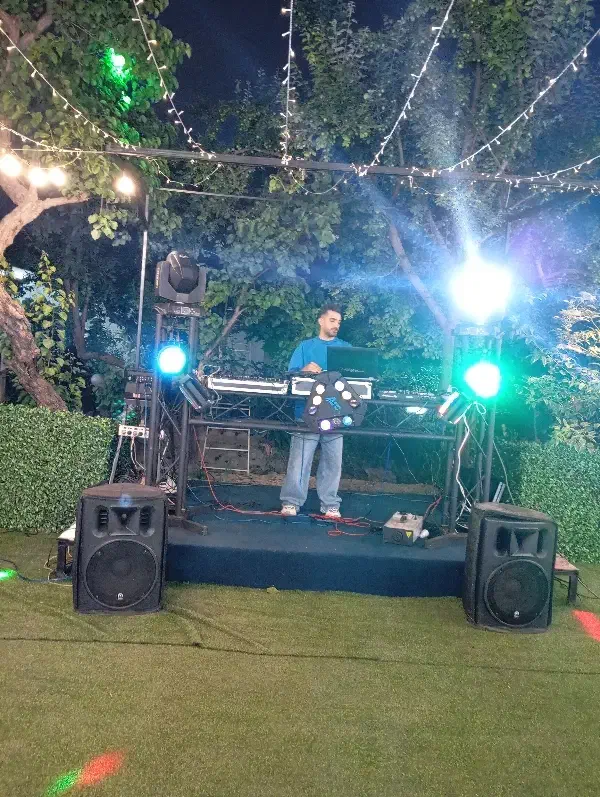 دیجی|خدمات پذیرایی، مراسم|پرند, فاز ۴|دیوار