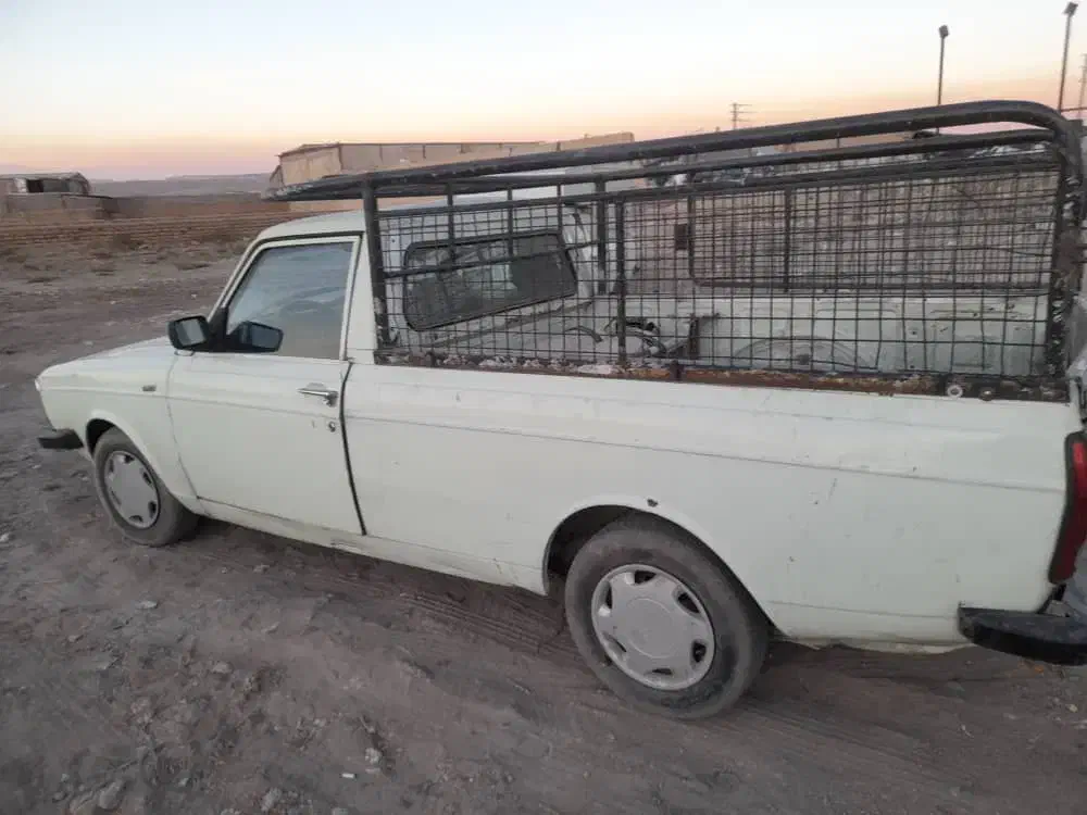 پیکان وانت مدِل ۹۰ تمیز دوررنگ تصادف شدید نداره|خودرو سواری و وانت|کرج, چمن|دیوار