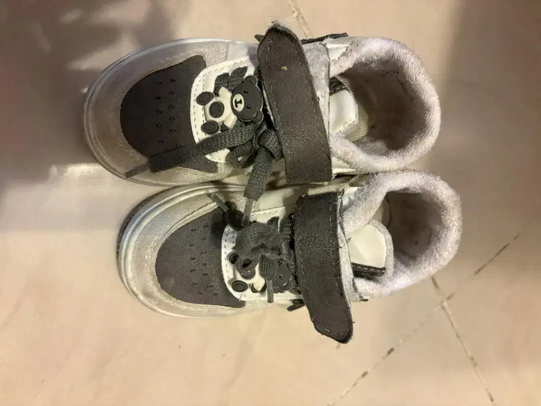 ۴جفت کتونی و نیم بوت بچگانه در حد نو|کیف، کفش، کمربند|رباطکریم, رباطکریم|دیوار