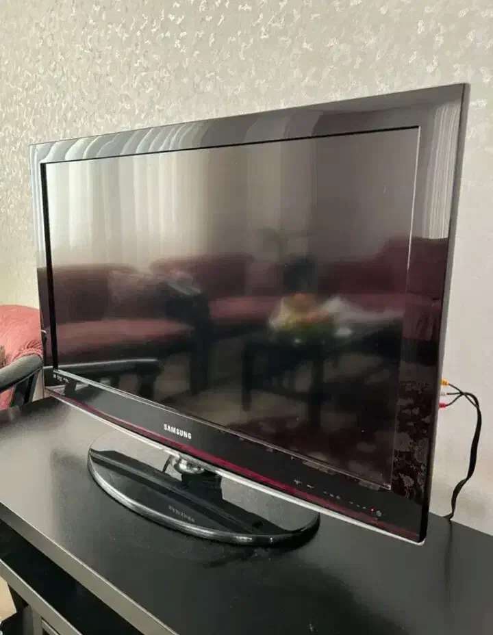 تلویزیون ۳۲ اینچ|تلویزیون و پروژکتور|قروه, |دیوار