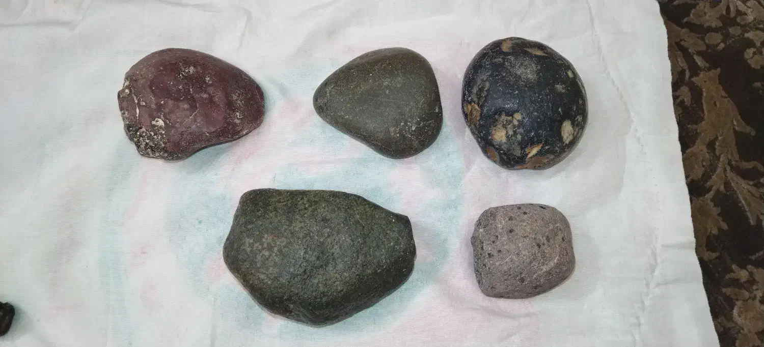 سنگ|جواهرات|مهاجران, |دیوار